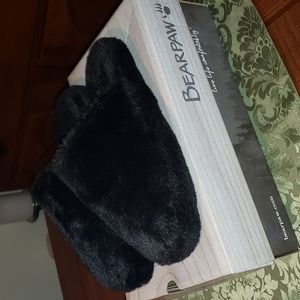 NWT, BEAR PAW Jaqui Slipper